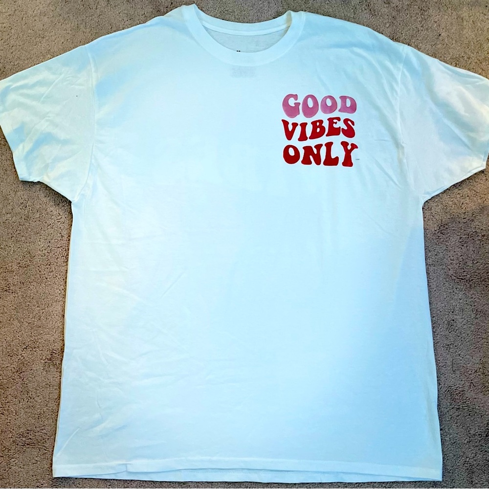 Good Vibes Only t-shirt size XL
